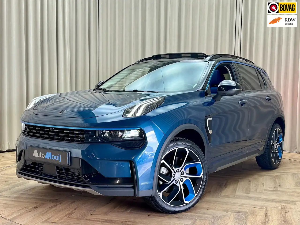 Lynk & Co 01 1.5 Hybride | Blauw | Infinity Sound | Panoramadak — photo 1 of 40