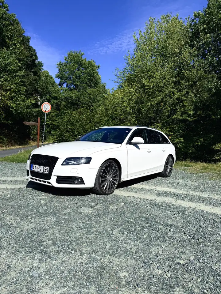 Audi A4 Avant 3.2 FSI quattro tiptronic Attraction — photo 1 of 7