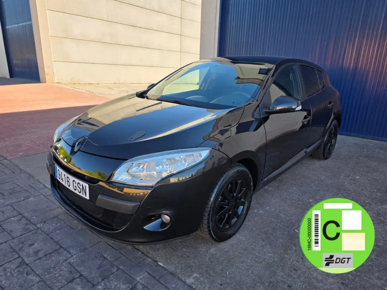 Renault Megane 1.6 Authentique — photo 1 of 34