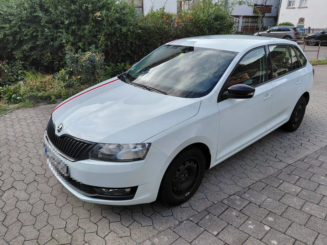 Skoda Rapid/Spaceback Rapid 1.0 TSI — photo 1 of 8