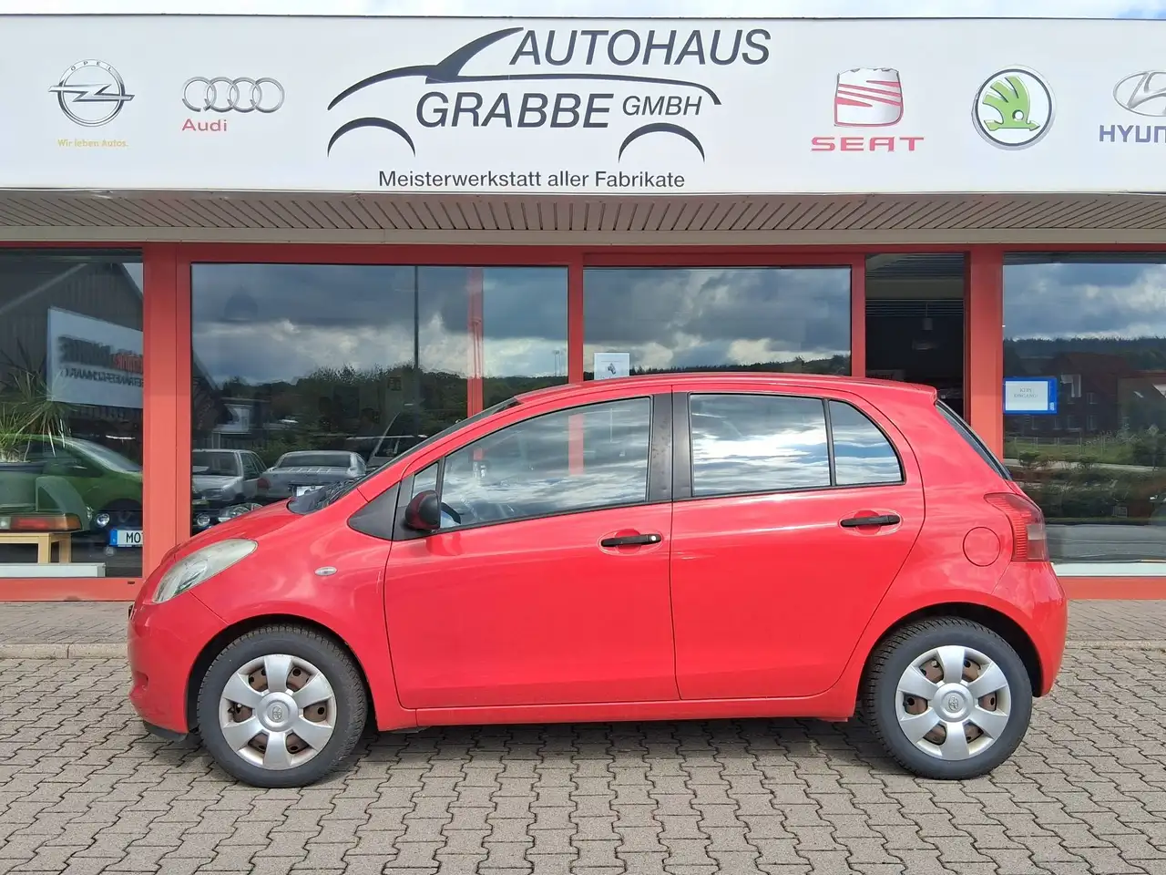 Toyota Yaris Ganzjahresreifen-HU/AU-KD NEU — photo 1 of 15