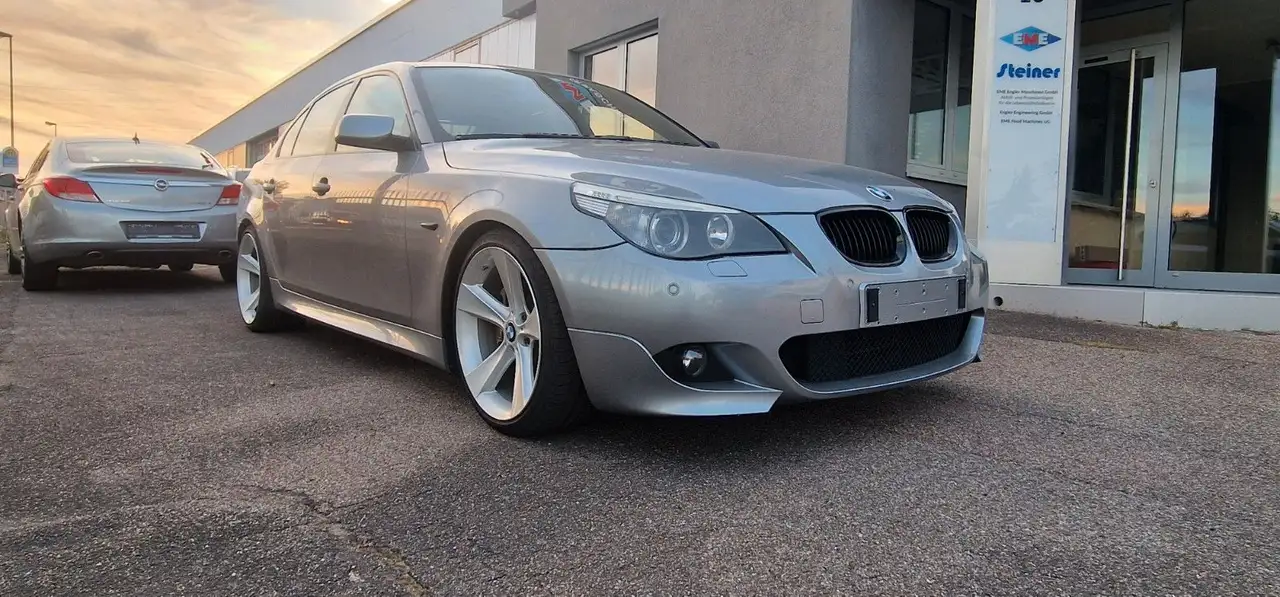 BMW 545 i E60 M-PAKET*19ZOLL*VOLL*Belüft.Einzelstück* — photo 1 of 25