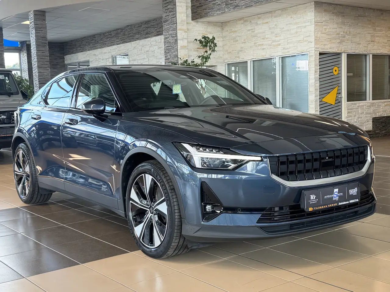 Polestar 2 Long Range Single Memory 360Cam ACC SHZ LED — photo 1 of 33