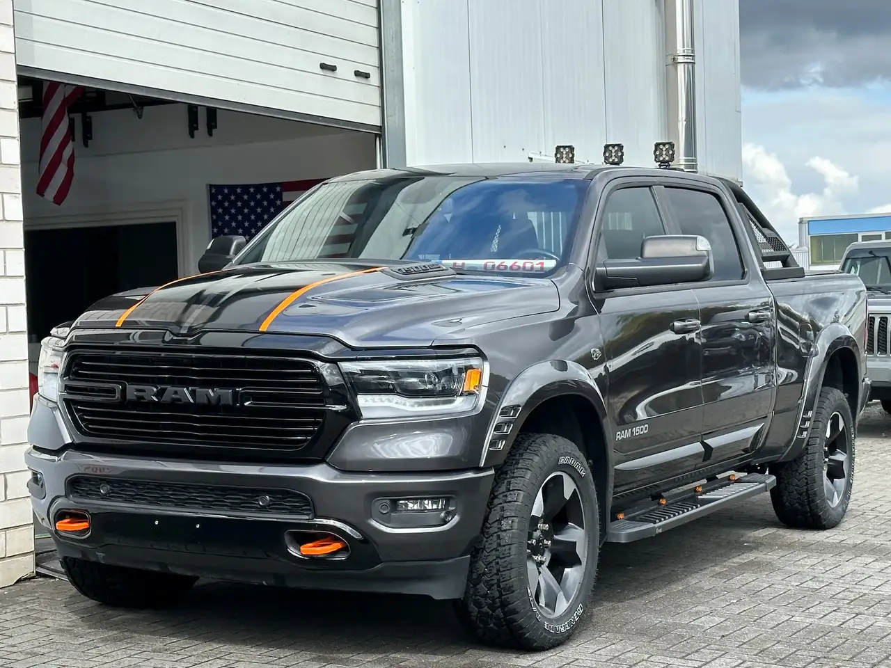 Dodge RAM 1500 Sport Offr. Longbed Luftf Pano 12´Displ — photo 1 of 13