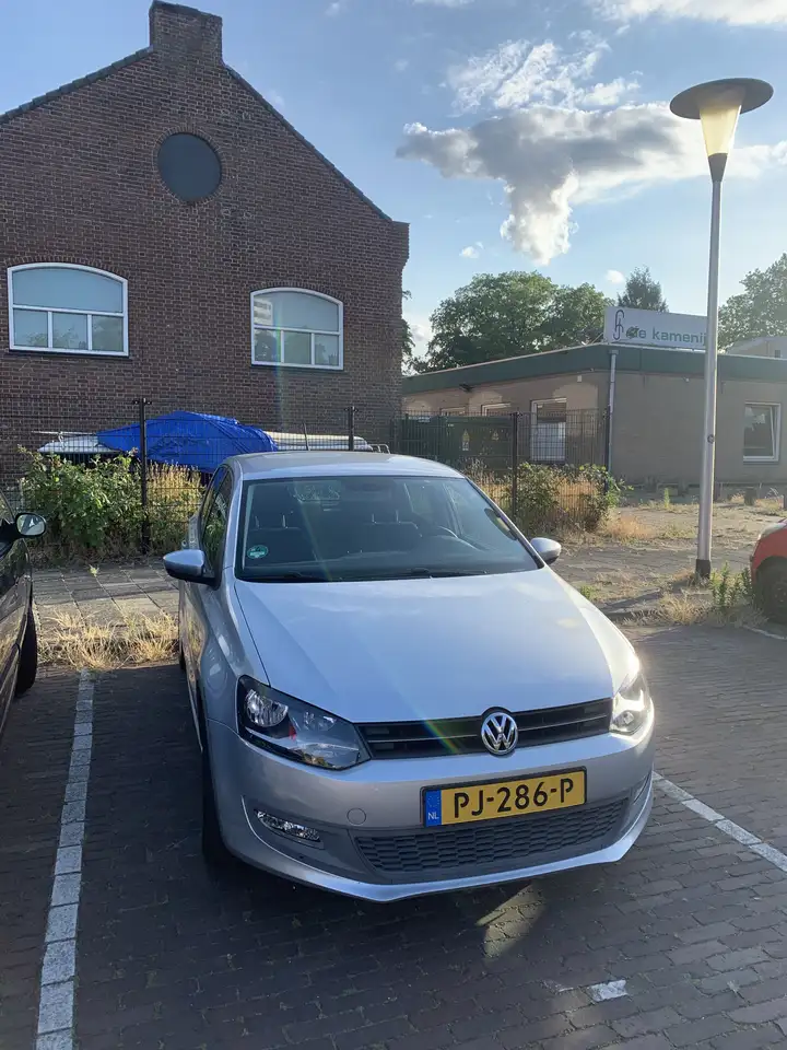 Volkswagen Polo 1.2-12V Comfortline — photo 1 of 1