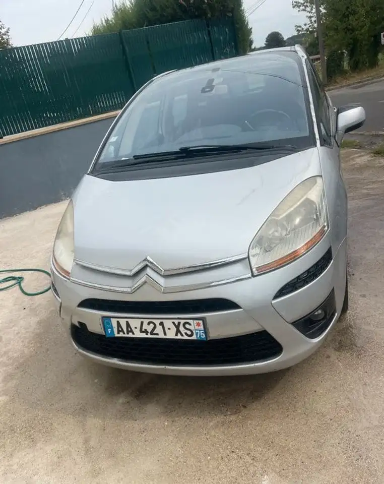 Citroen C4 Picasso Citroën — photo 1 of 5