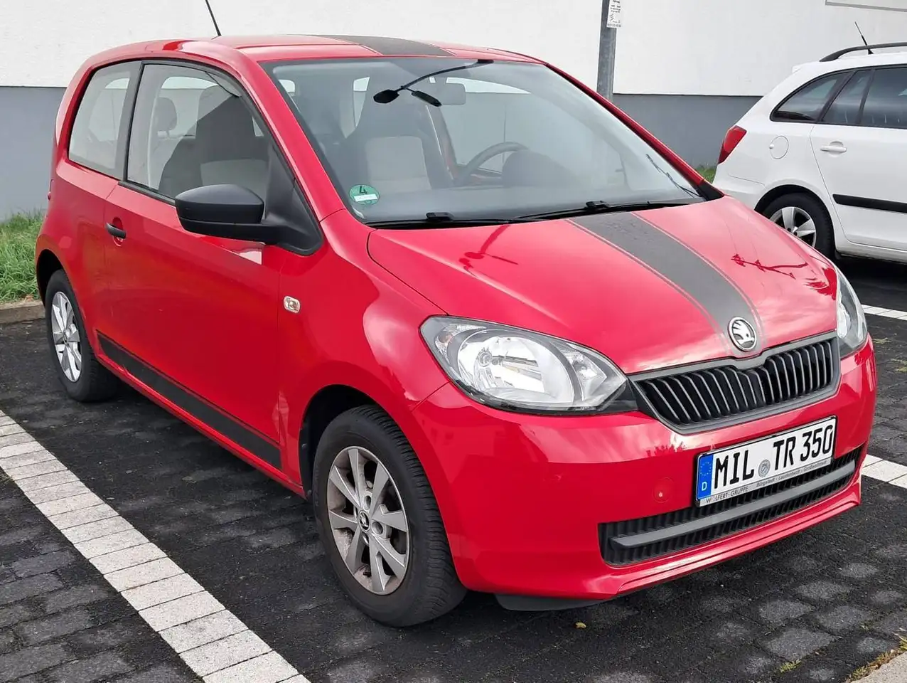 Skoda Citigo Citigo 1.0 MPI Active — photo 1 of 8