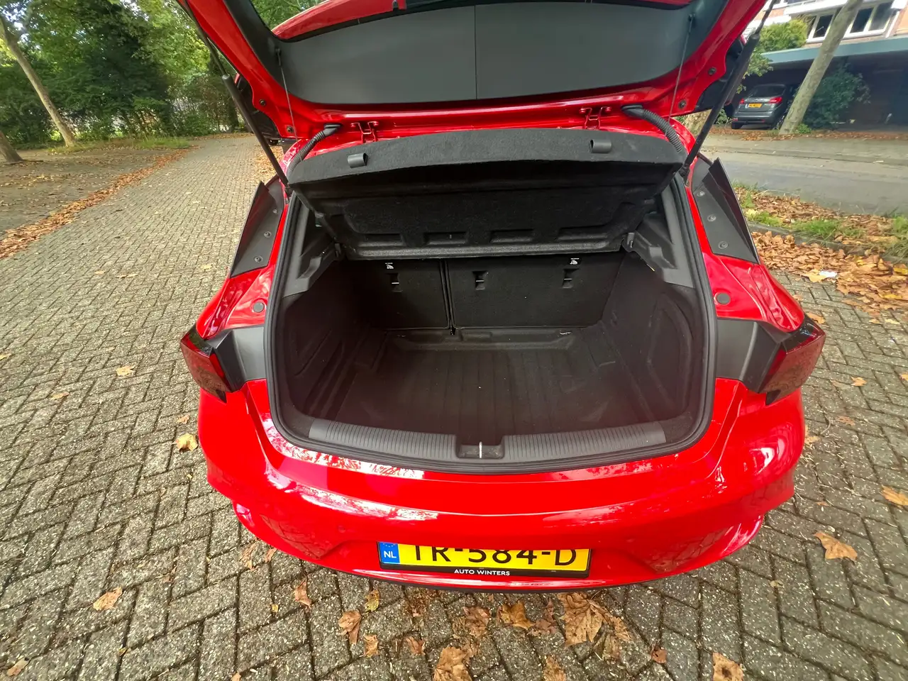 Opel Astra Astra 1.4 Sport — photo 1 of 18