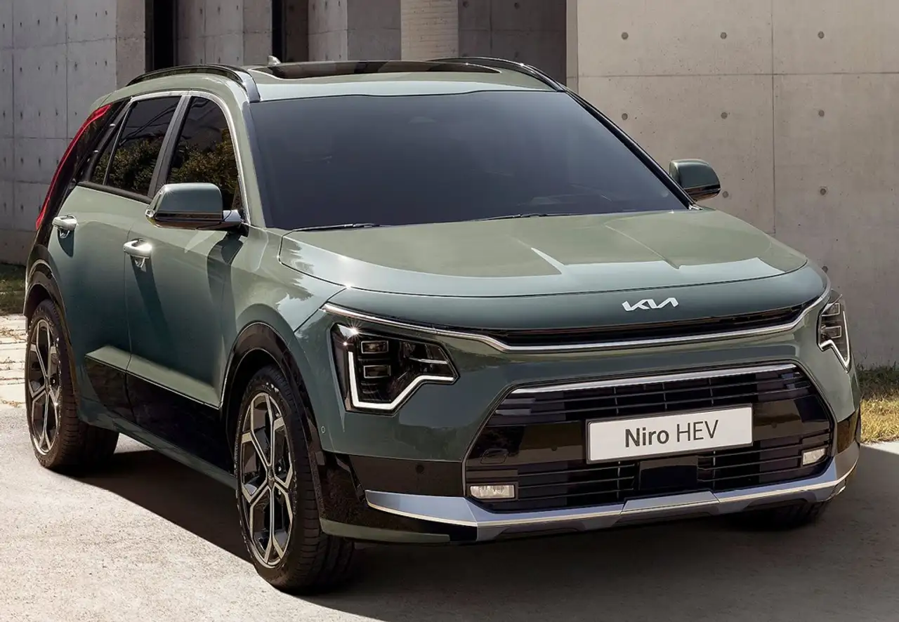 Kia Niro 1.6 PHEV Drive — photo 1 of 36