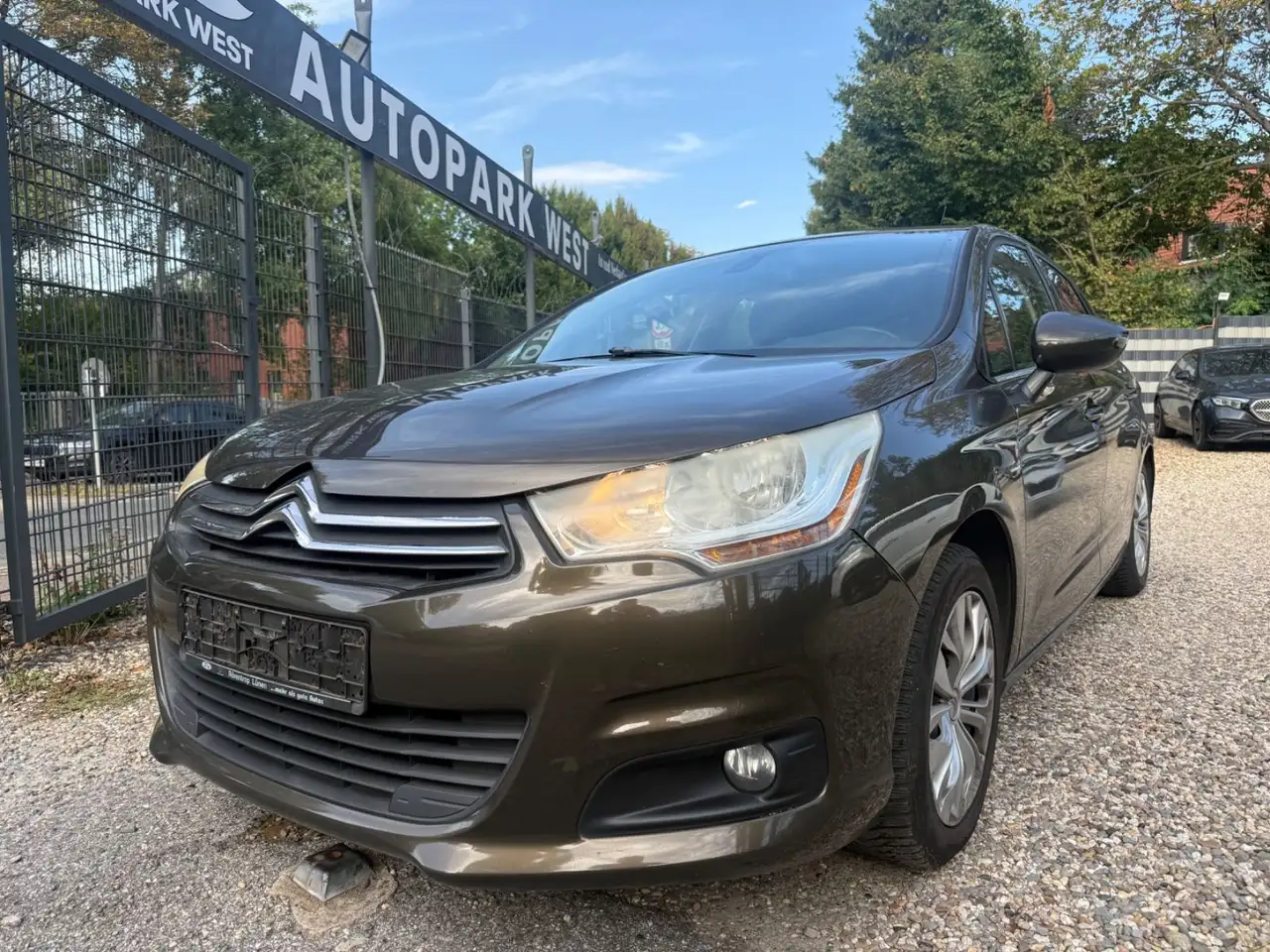 Citroen C4 Lim. Selection*tüv bis 01.2028*sitzh*massage* — photo 1 of 23
