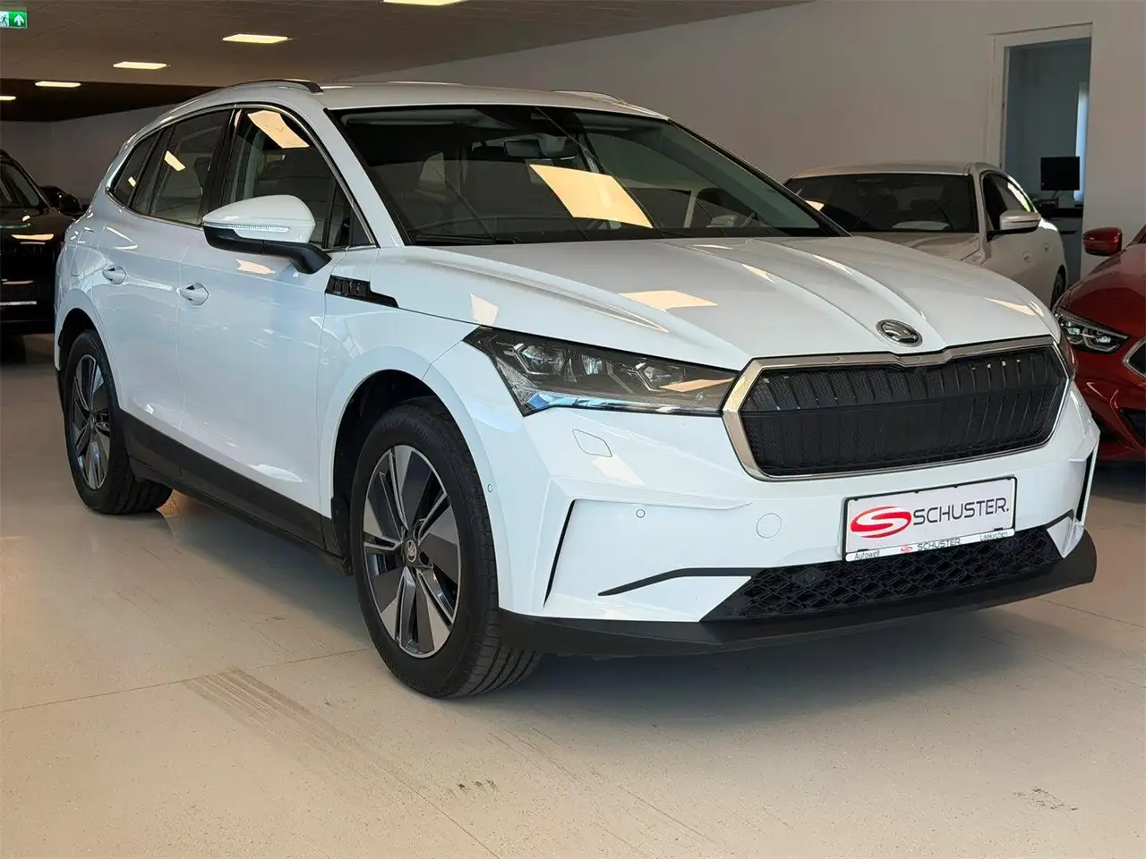 Skoda Enyaq iV 80 82kWh — photo 1 of 18