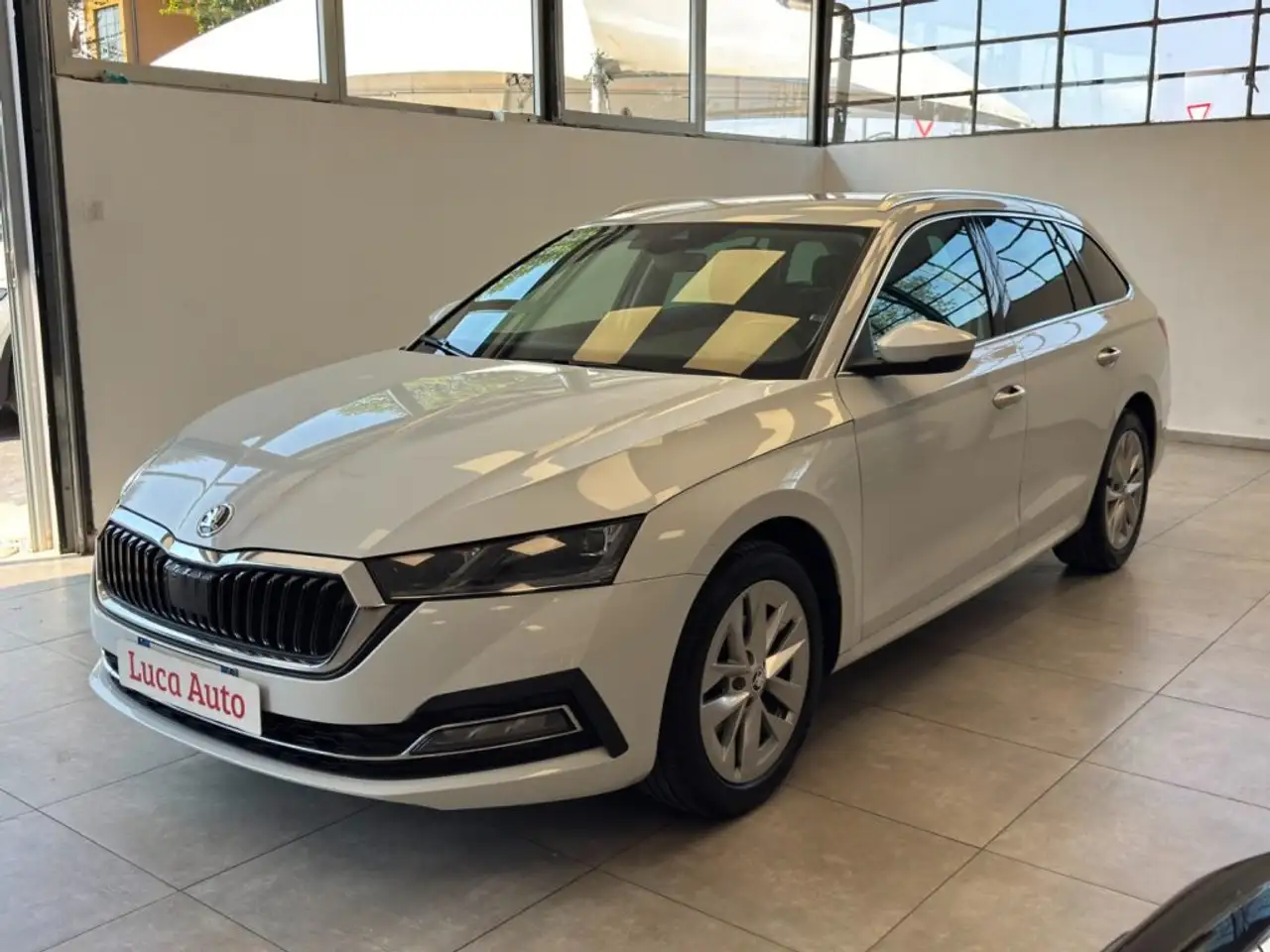 Skoda Octavia 2.0 TDI 116CV DSG *GANCIO *UNICO PROPRIETARIO* — photo 1 of 15
