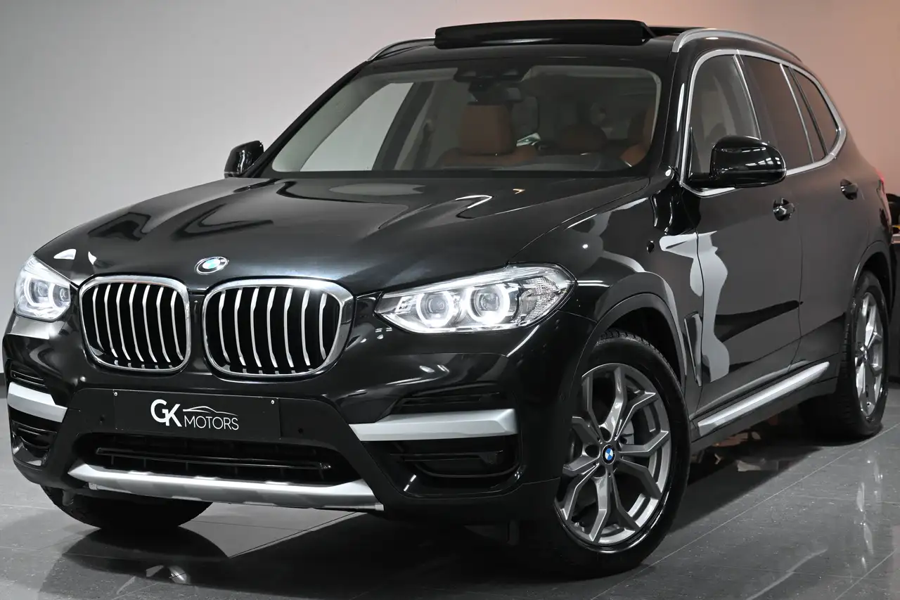 BMW X3 2.0dA sDrive18d | Mild Hybrid | X-Line | PANORAMA | Trekhaak | Camera | Sportzetels | Ambient Light | CarPlay | DAB F — photo 1 of 15