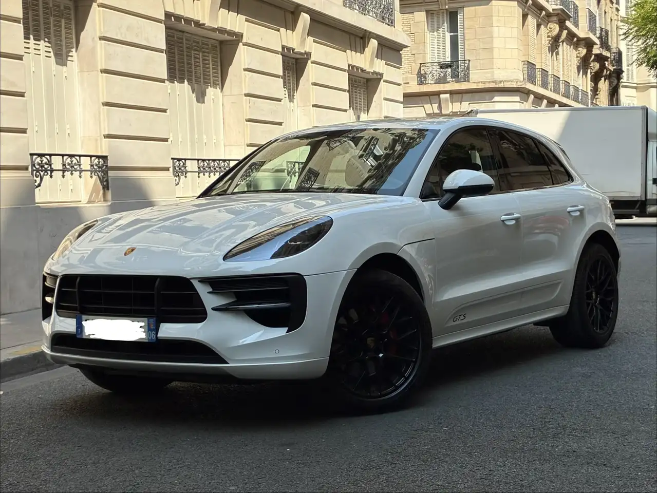 Porsche Macan GTS PDK — photo 1 of 20