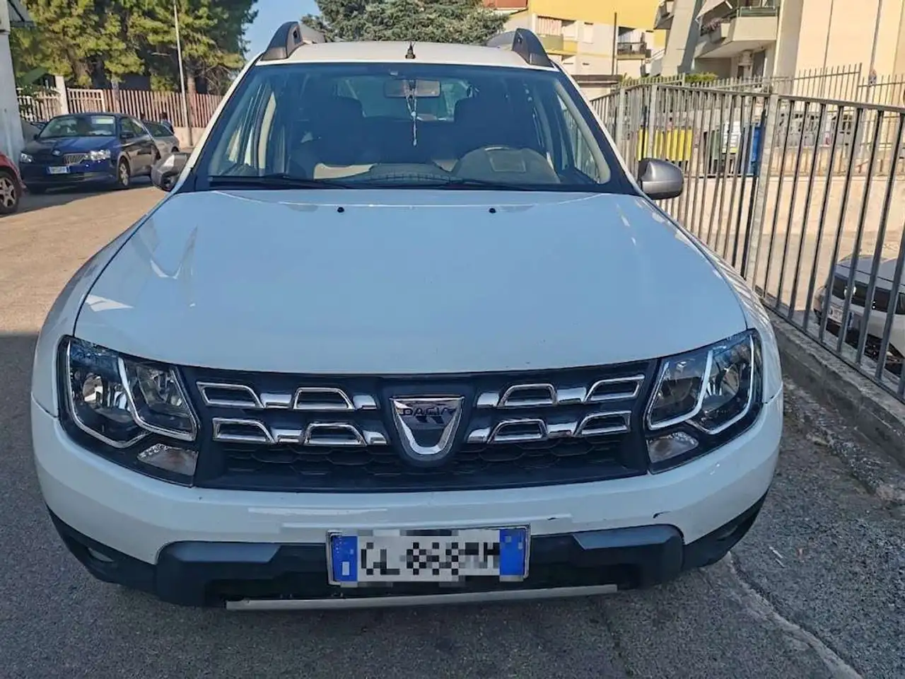 Dacia Duster Duster 1.5 dci Black Shadow 4x4 s — photo 1 of 8