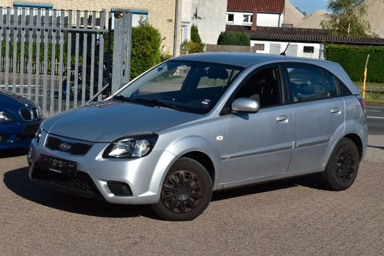 Kia Rio 1.4 Vision 2.Hand| Klima|El.FH|Eur5| 5-türig — photo 1 of 15