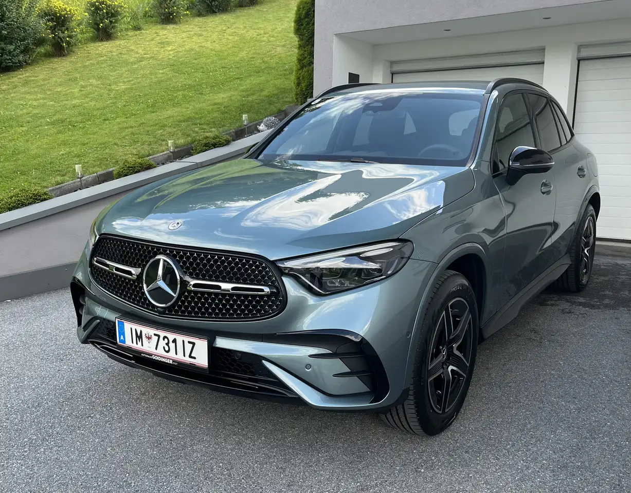 Mercedes-Benz GLC 300 de PHEV 4MATIC Osterreich Edition Aut. — photo 1 of 8