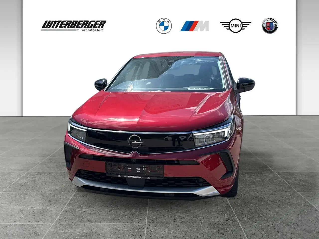 Opel Grandland Enjoy 1.2 T-Direct Injection 130PS MT6 Enjoy — photo 1 of 14