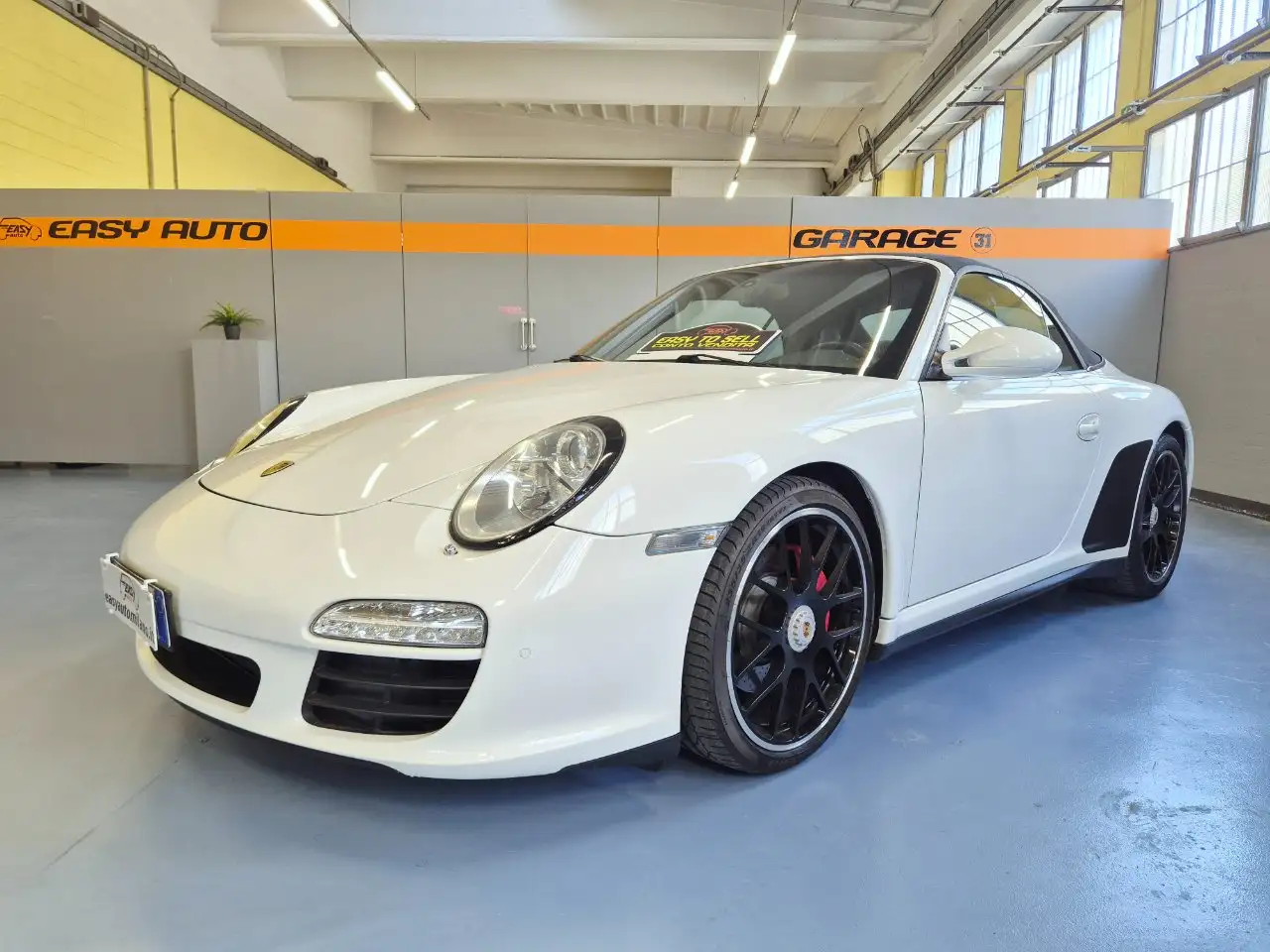 Porsche 911 Carrera GTS Cabriolet — photo 1 of 12