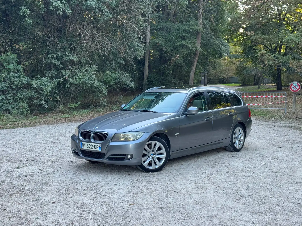 BMW 320 Touring 320d xDrive 184 ch Luxe A — photo 1 of 21