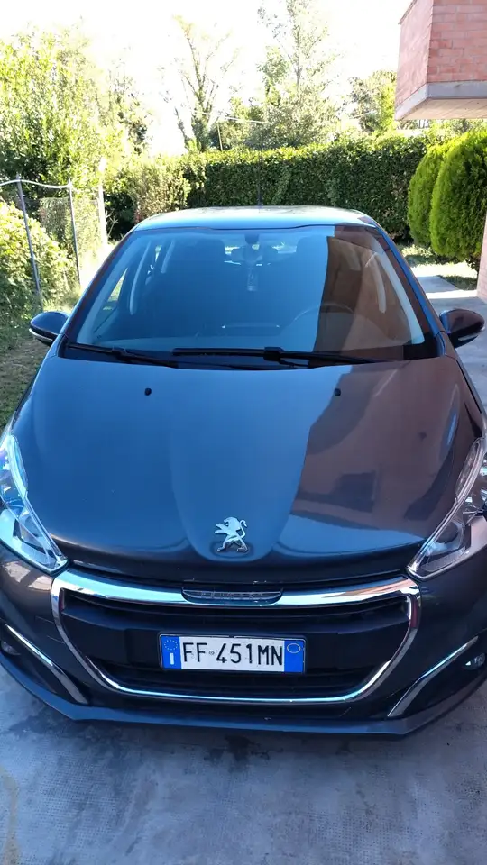 Peugeot 208 3p 1.2 puretech Active gpl 82cv — photo 1 of 6