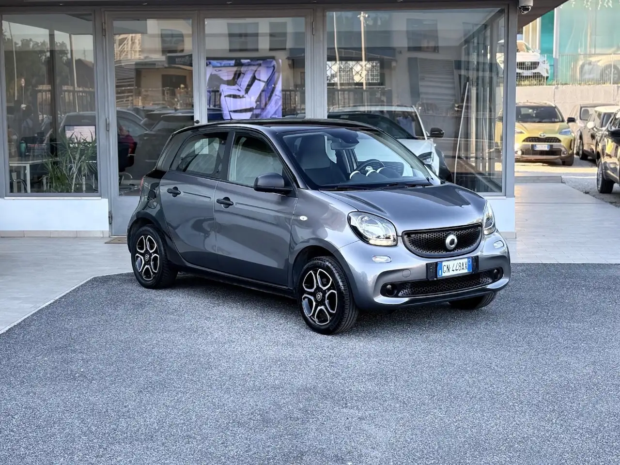smart forFour 1.0 Benzina 71CV E6 Automatico - 2016 — photo 1 of 13