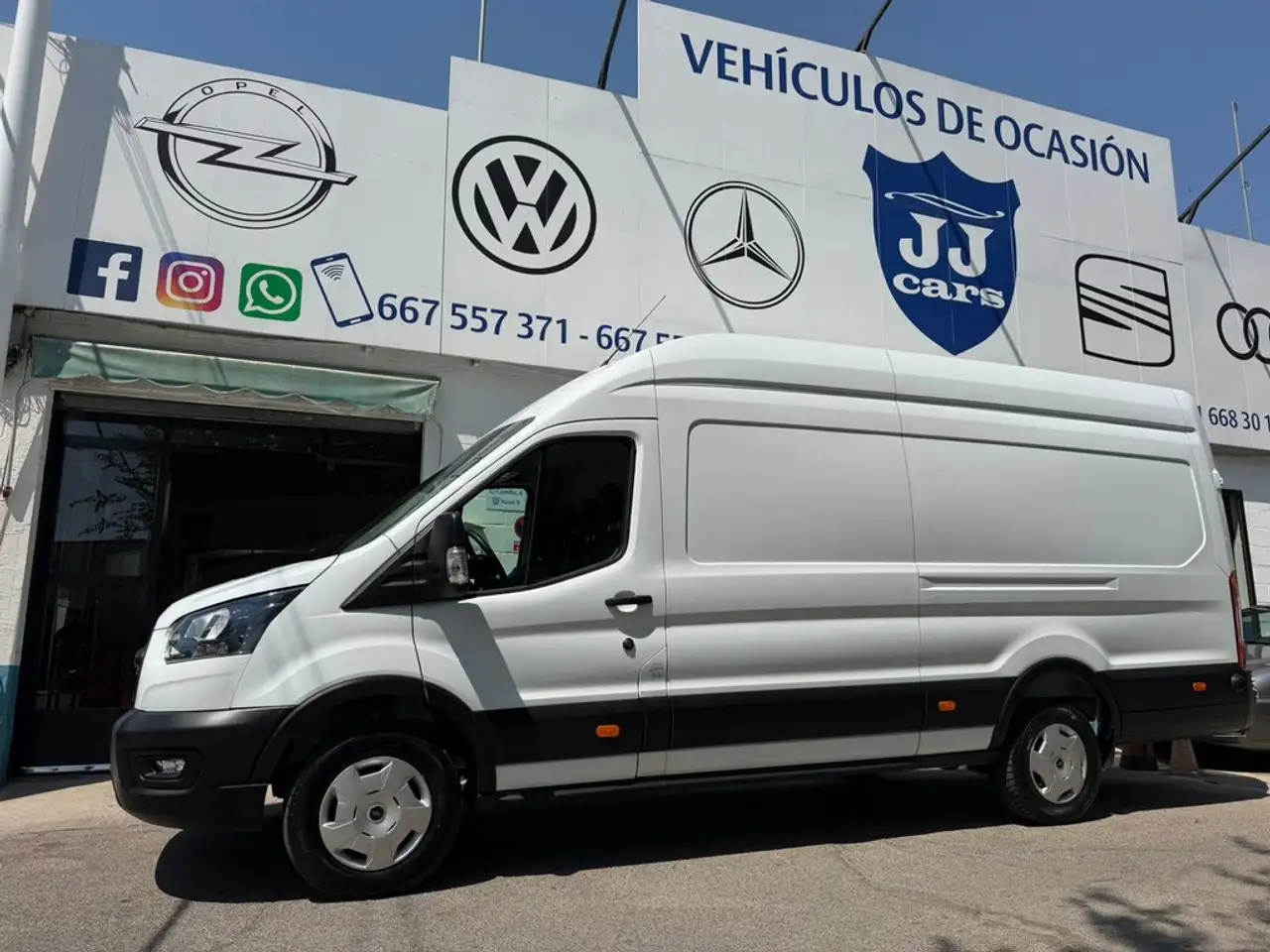 Ford Transit 350 L4 Trend N1 EcoBlue 96kW RWD — photo 1 of 40