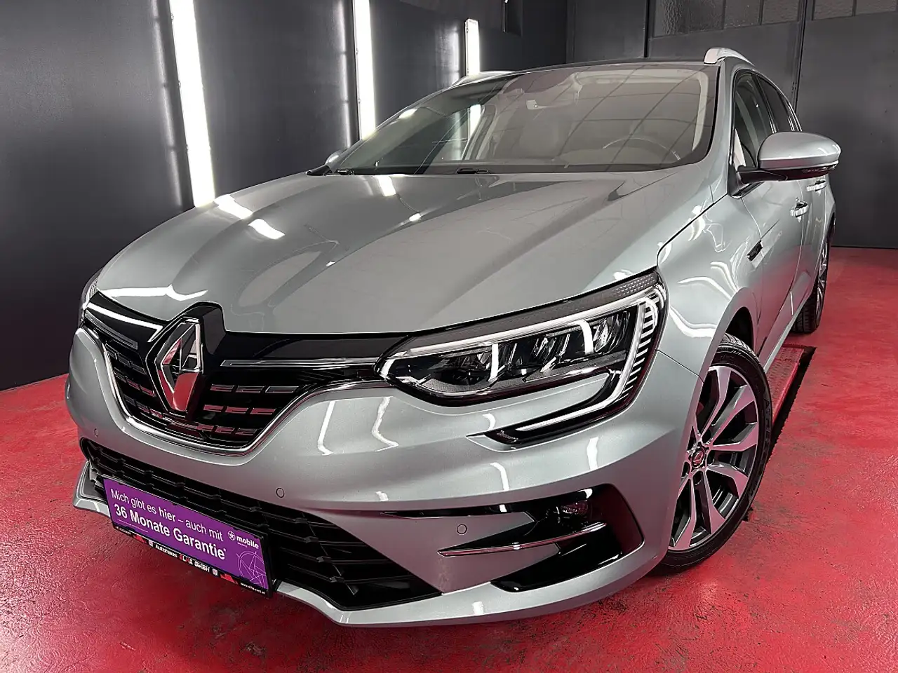 Renault Megane Mégane 1.5dCi *Grandtour Intens *1.Besitz *Autm... — photo 1 of 40