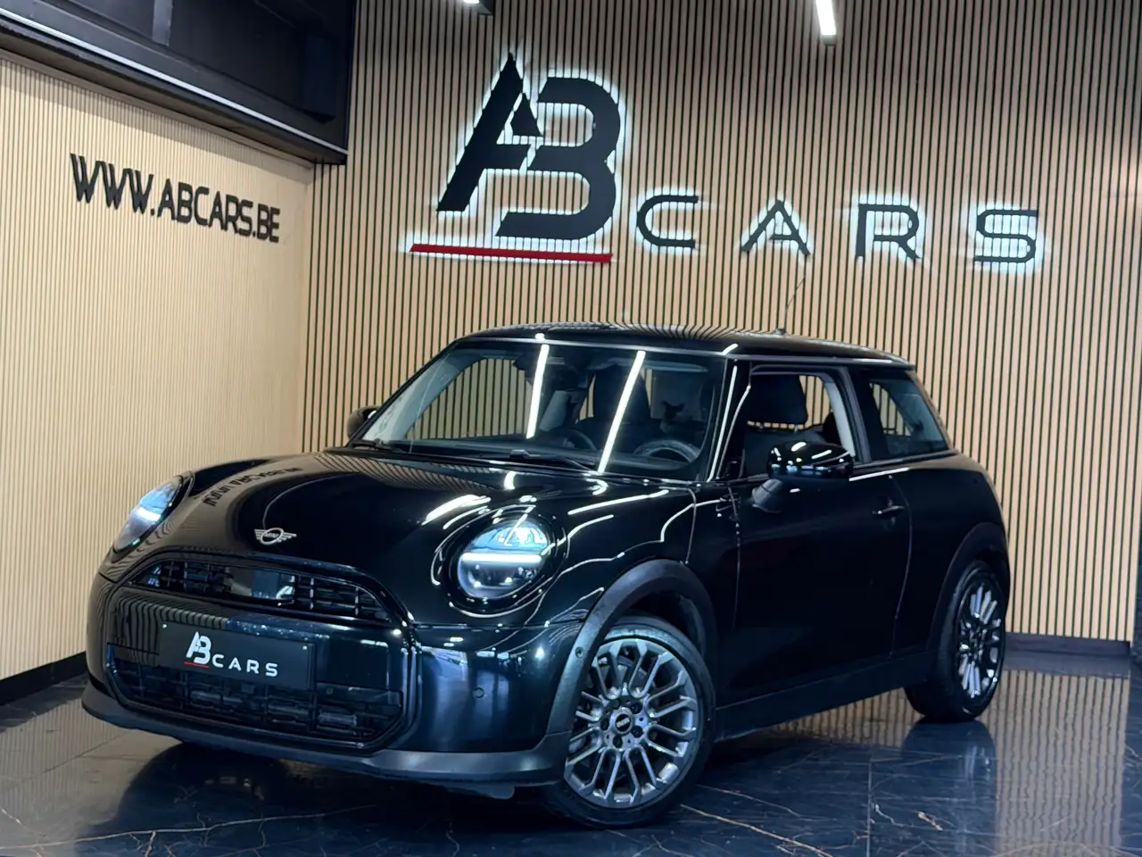 MINI Cooper C 1.5I SPORT **TVA RECUPERABLE ** 1ER PROPRIETAIRE ** GARANTIE 12 MOIS ** — photo 1 of 15