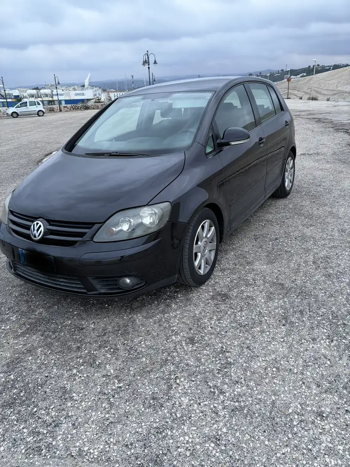 Volkswagen Golf Plus 5p 1.6 Highline 105cv — photo 1 of 10