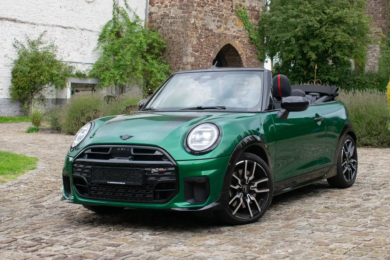 MINI Cooper C Cabrio Trim John Cooper Works, Pack M, Driving Assistant Plus. — photo 1 of 15
