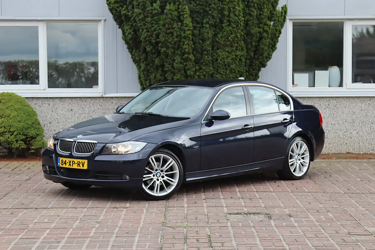 BMW 325 325i High Executive Sedan 6-Cilinder Automaat 2007 — photo 1 of 27
