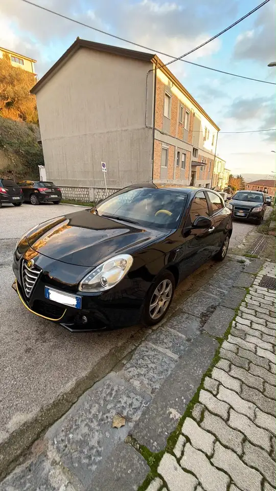 Alfa Romeo Giulietta 1.6 jtdm(2) Exclusive — photo 1 of 6