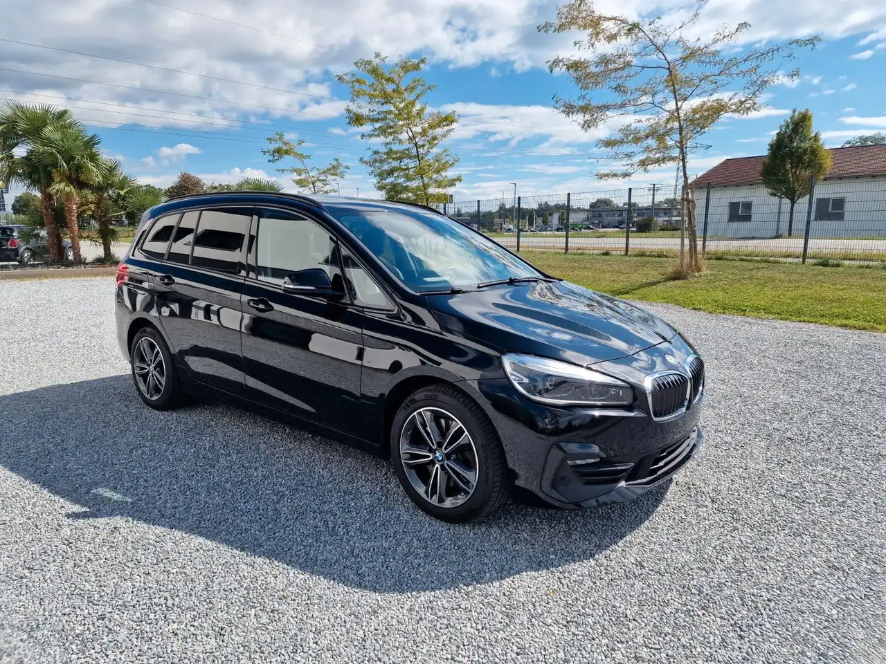 BMW 220 Sport Line, Navi. Plus, DAB — photo 1 of 15