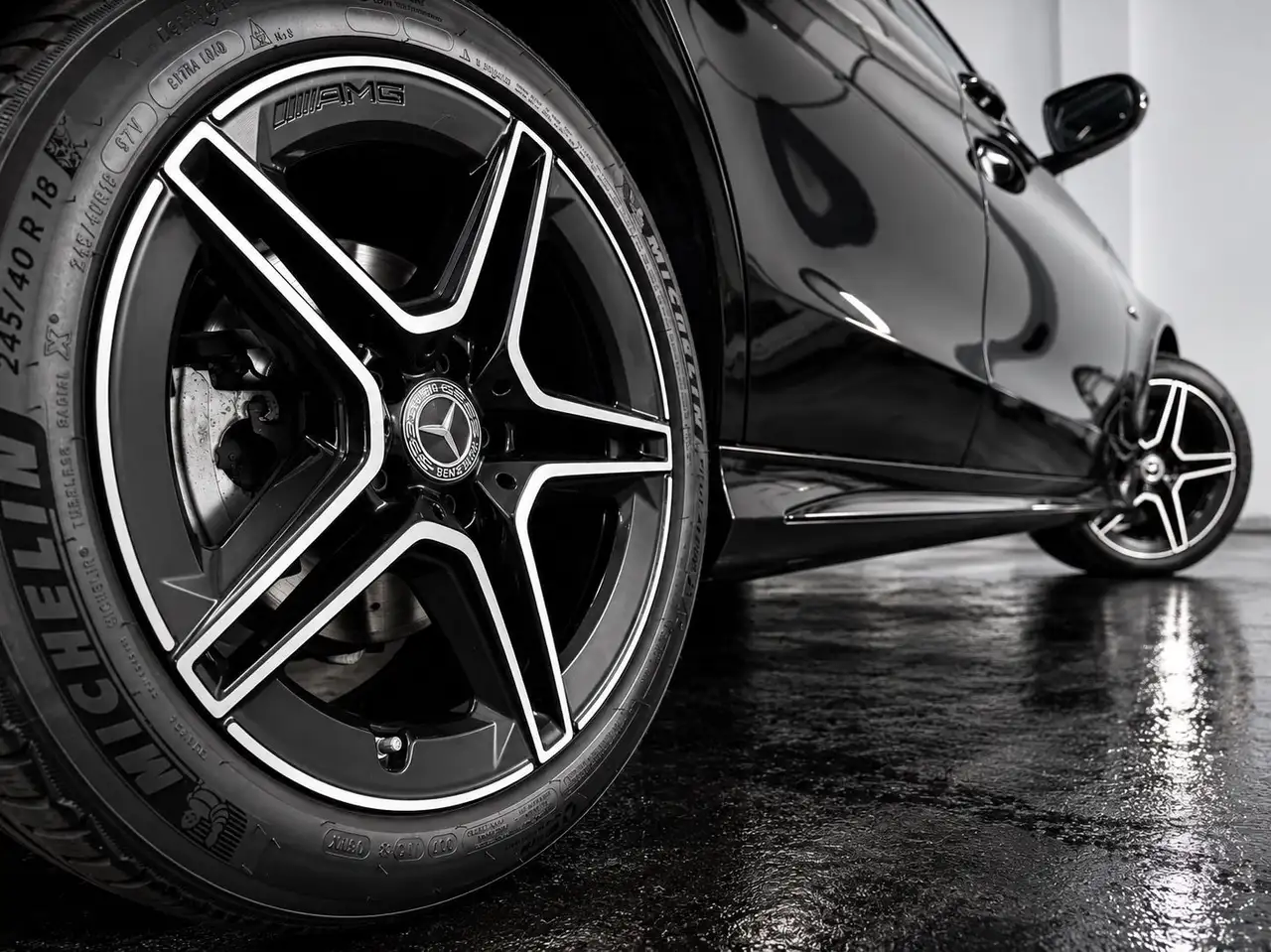 2021 Mercedes-Benz C 300 de AMG-LINE Night Edition, photograph 6