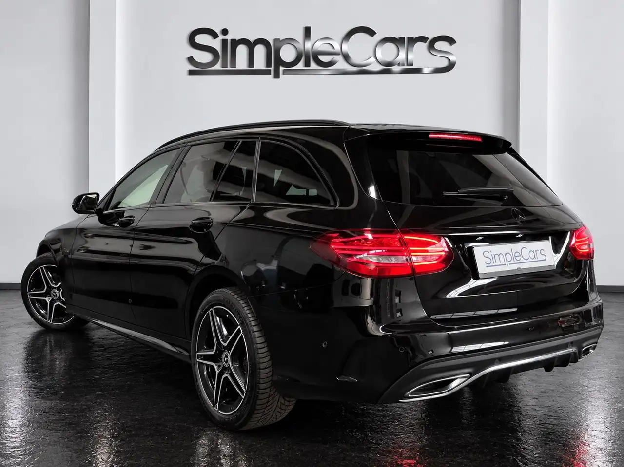 2021 Mercedes-Benz C 300 de AMG-LINE Night Edition, photograph 3