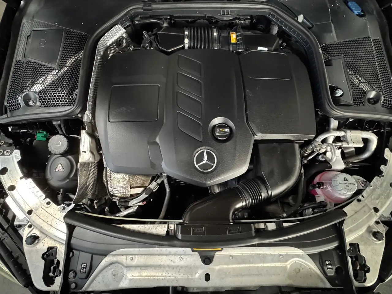 2021 Mercedes-Benz C 300 de AMG-LINE Night Edition, photograph 9