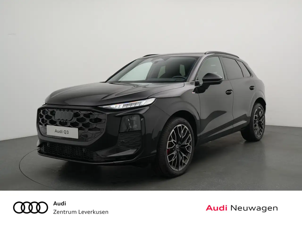 Audi Q3 — photo 1 of 20