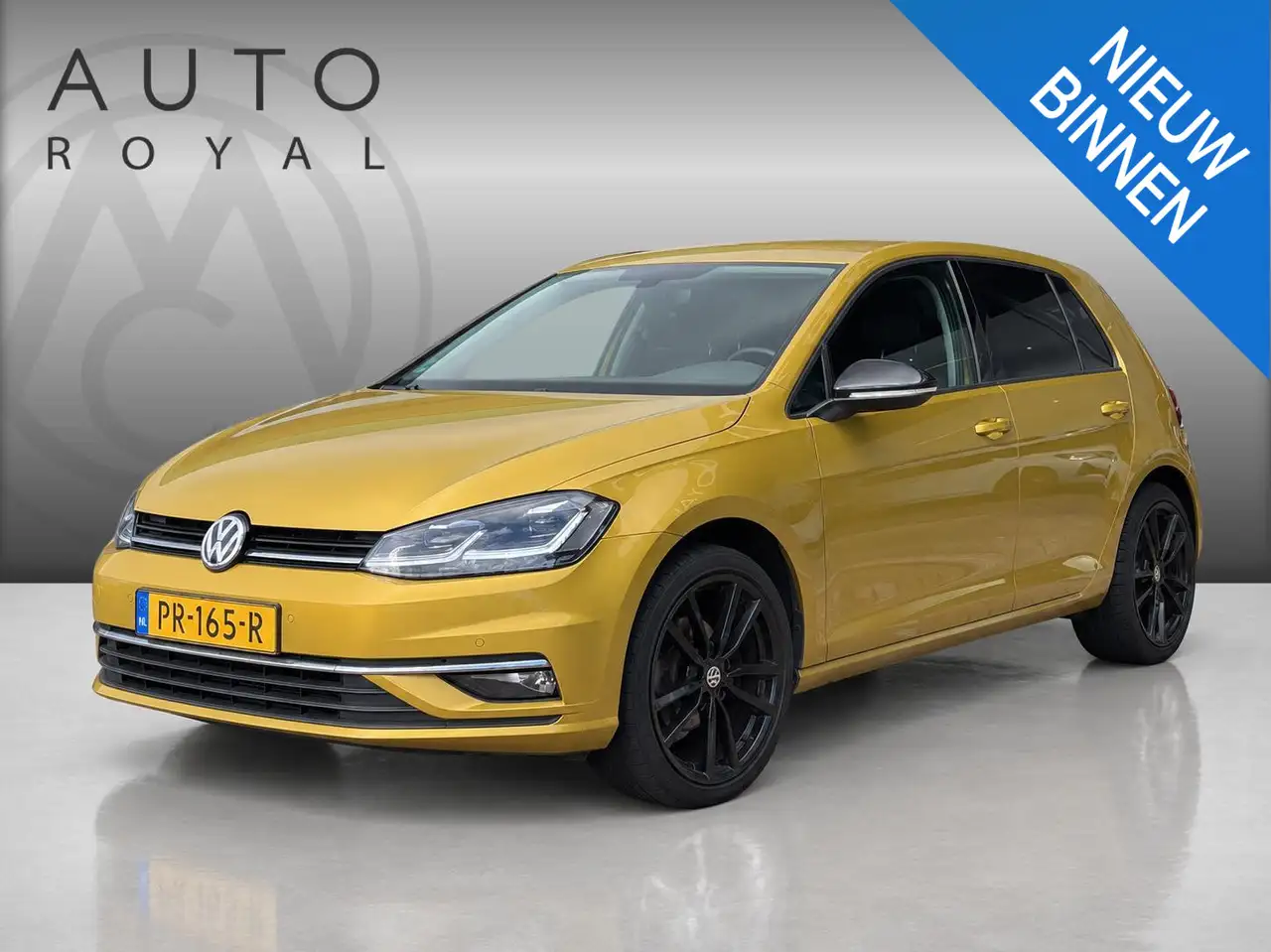 Volkswagen Golf 1.0 TSI Highline VIRTUAL DISPLAY| PARKEER SENSOREN — photo 1 of 17