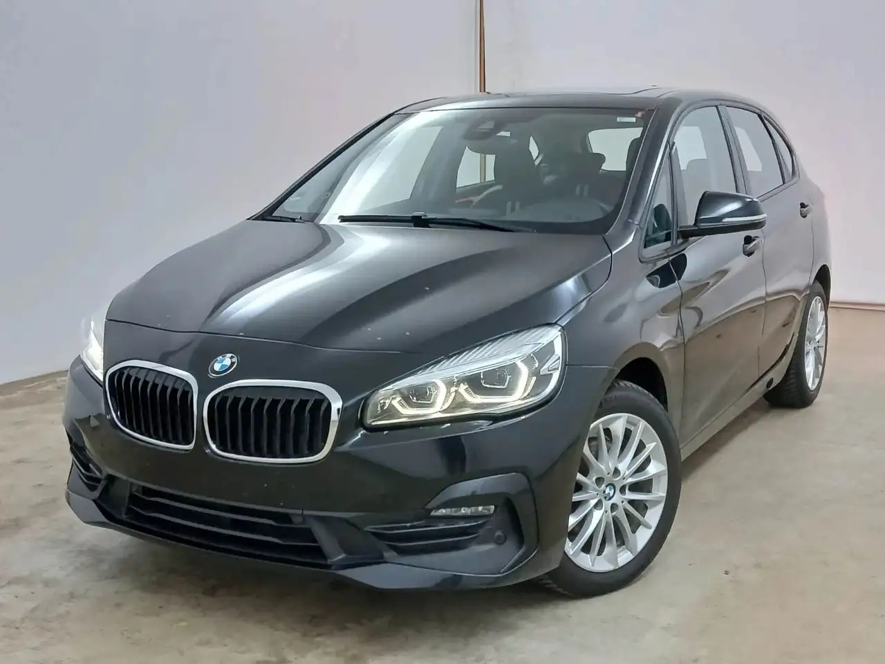 BMW 218 *Sport Line*Panoramadach*AHK — photo 1 of 13