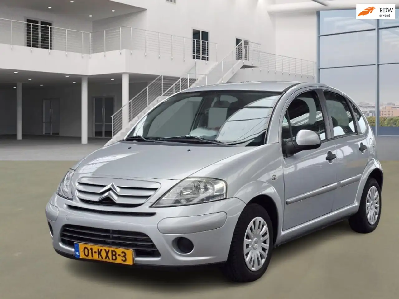 Citroen C3 1.1i First — photo 1 of 18