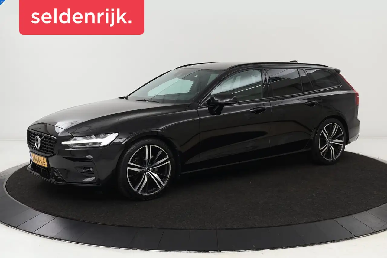 Volvo V60 B3 R-Design | Camera | Stoel & Stuurverwarming | C — photo 1 of 38