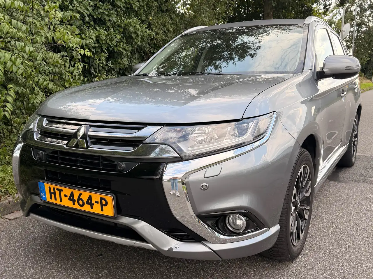 Mitsubishi Outlander Outlander 2.0 PHEV Instyle — photo 1 of 23