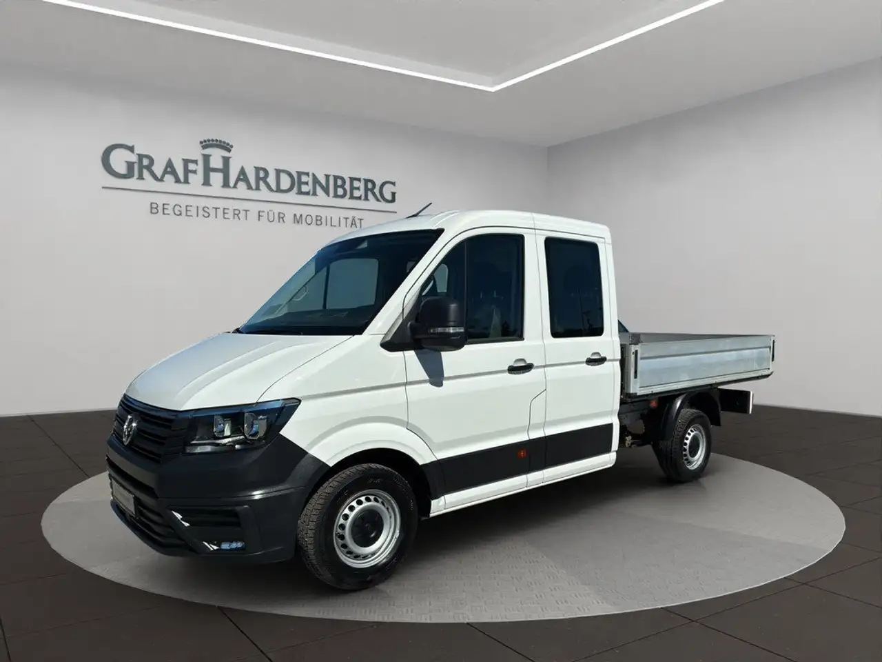 Volkswagen Crafter Pritsche 2.0 TDI DOKA MR RWD AHK — photo 1 of 9