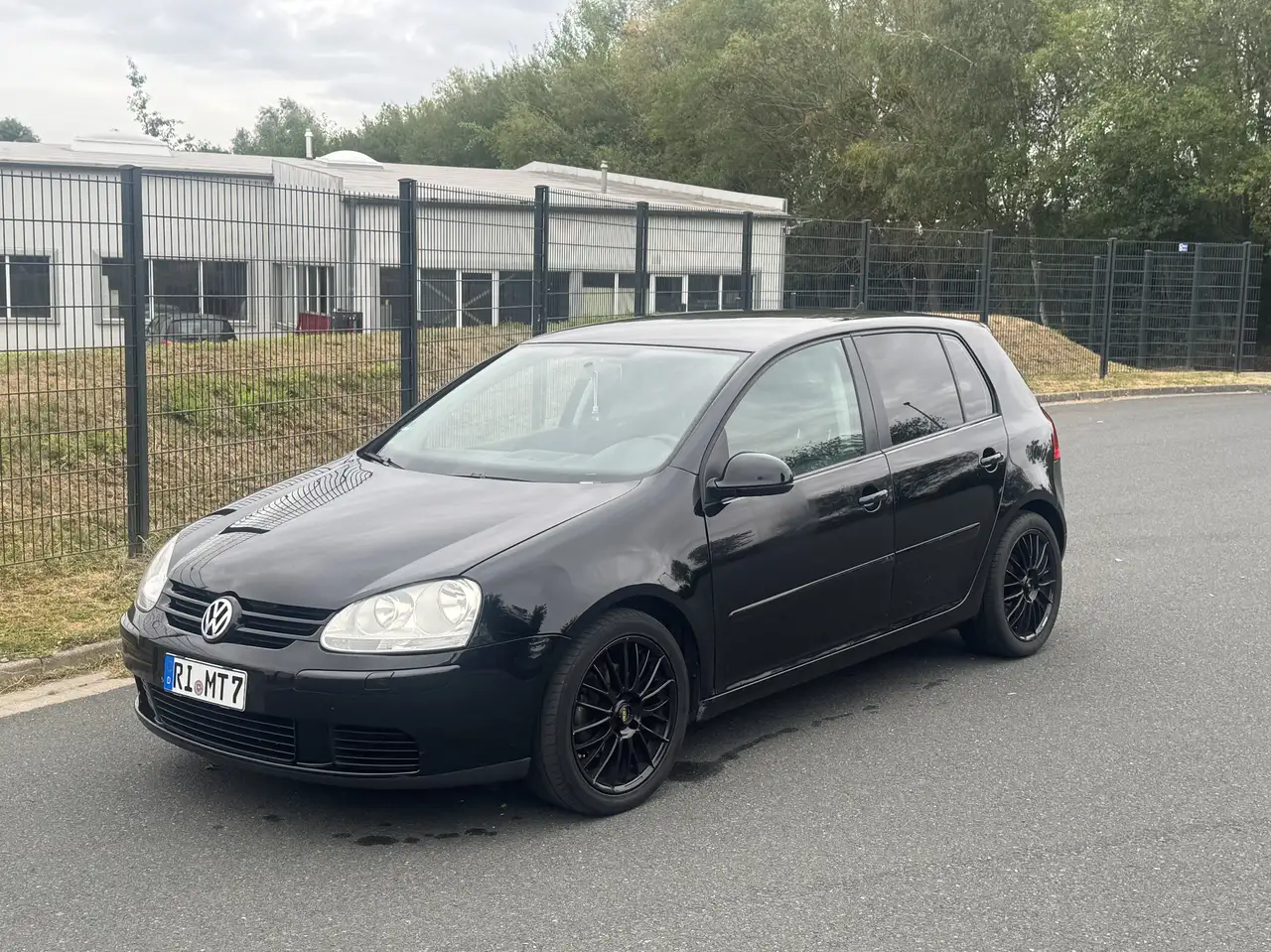 Volkswagen Golf 1.4 TSI — photo 1 of 10