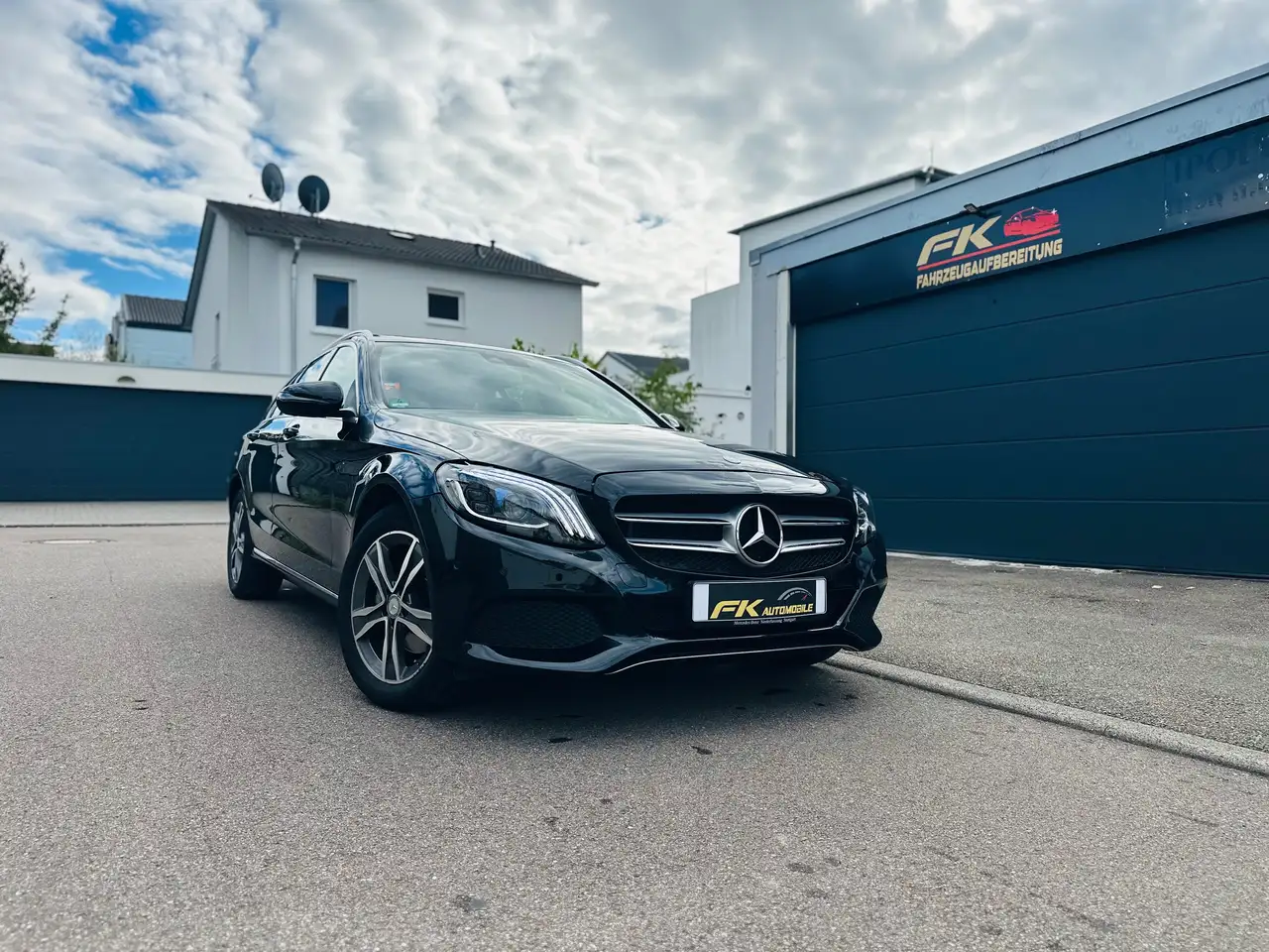 Mercedes-Benz C 220 C-Klasse T-Modell 4Matic T 9G-TRONIC Pano/Totw.. — photo 1 of 19