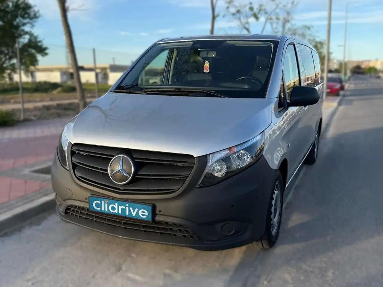 Mercedes-Benz Vito 114CDI AT 100kW Tourer 25 Aniversa Larga — photo 1 of 13