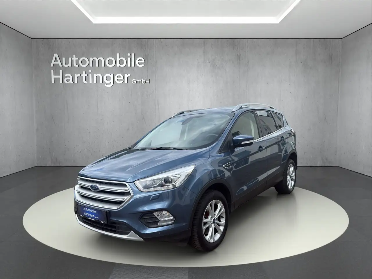 Ford Kuga Titanium AHK-klappbar Navi Sounds — photo 1 of 19