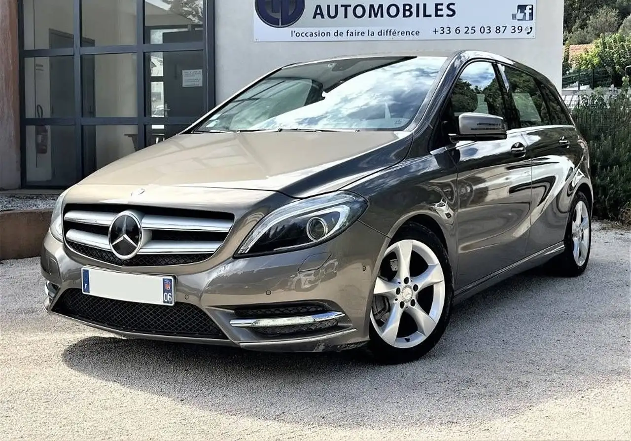 Mercedes-Benz B 180 Mercedes II (W246) 180 CDI Sport — photo 1 of 16