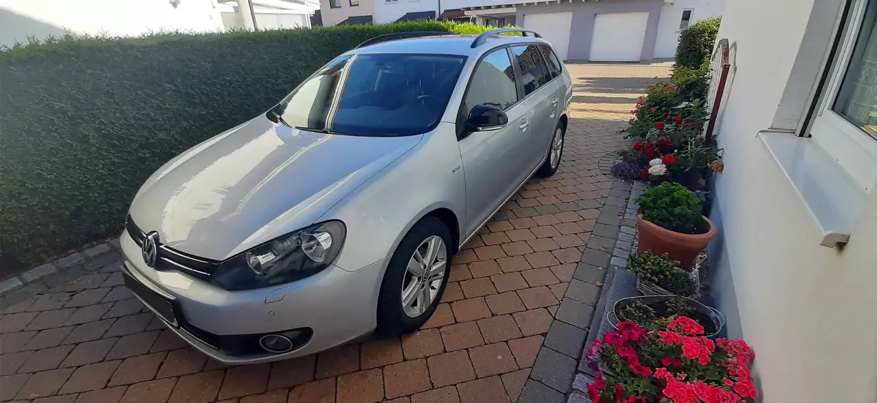 Volkswagen Golf Variant Golf VI Variant 1.2 TSI MATCH — photo 1 of 18